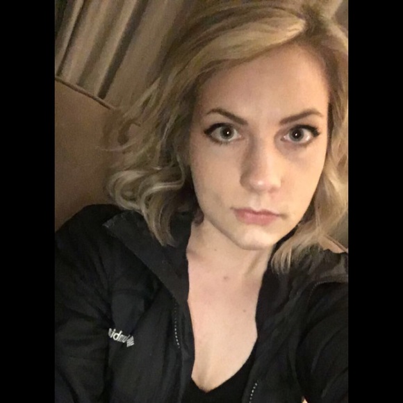 Meet your Posher, Lady - Picture 1 of 1